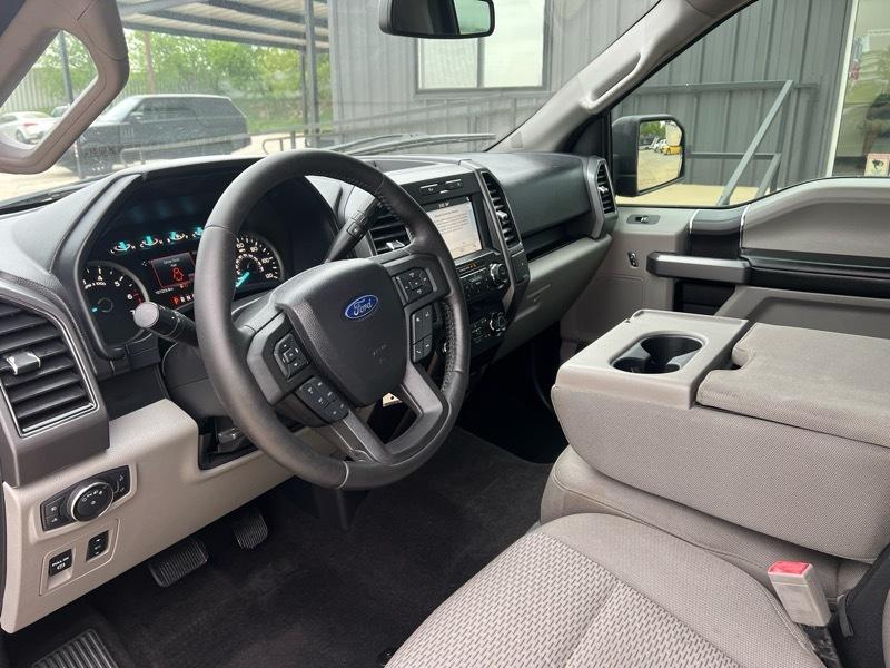 Ford F-150 4WD SuperCrew 150" XLT 2019