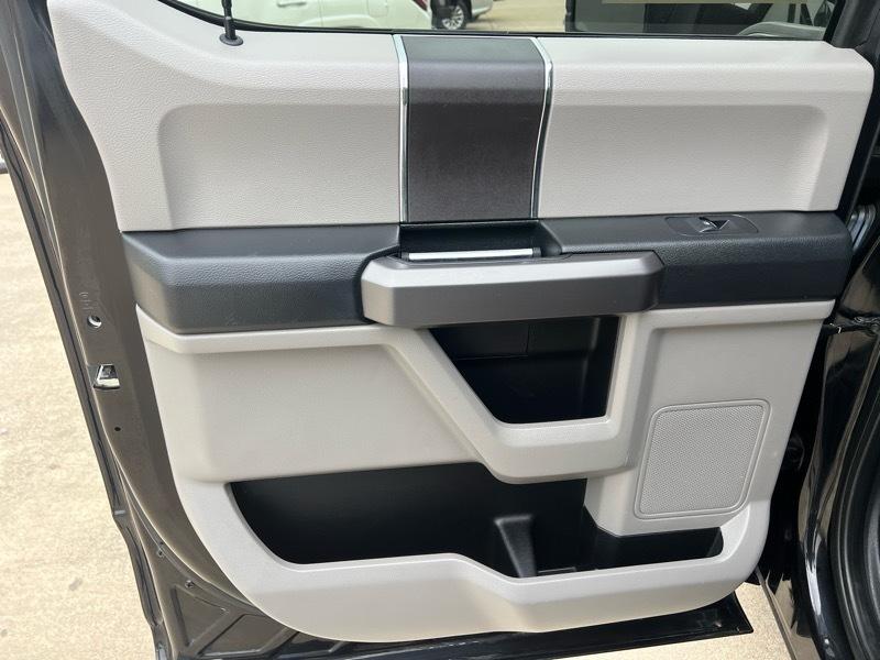 Ford F-150 4WD SuperCrew 150" XLT 2019