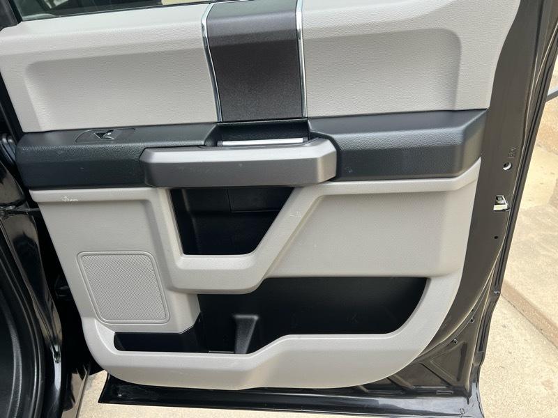 Ford F-150 4WD SuperCrew 150" XLT 2019