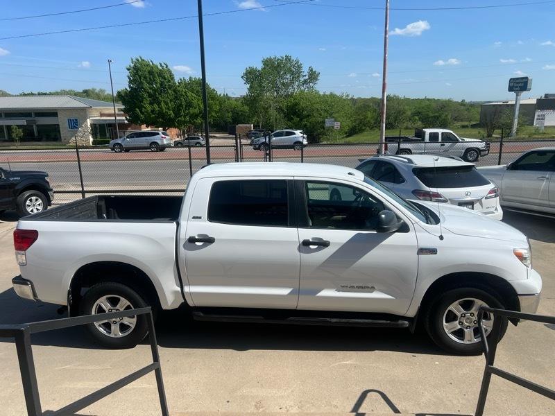Toyota Tundra 2WD CrewMax 145.7" 5.7L SR5 (Natl) 2010