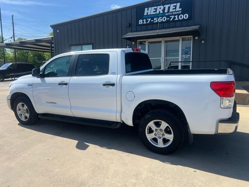 Toyota Tundra 2WD CrewMax 145.7" 5.7L SR5 (Natl) 2010