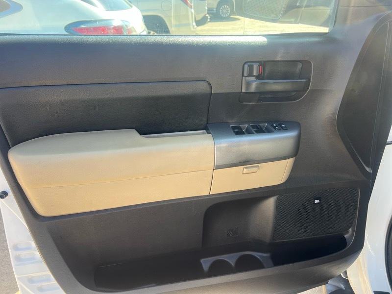 Toyota Tundra 2WD CrewMax 145.7" 5.7L SR5 (Natl) 2010