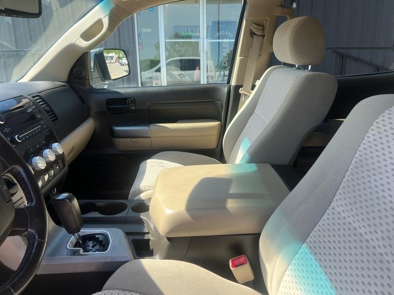 Toyota Tundra 2WD CrewMax 145.7" 5.7L SR5 (Natl) 2010