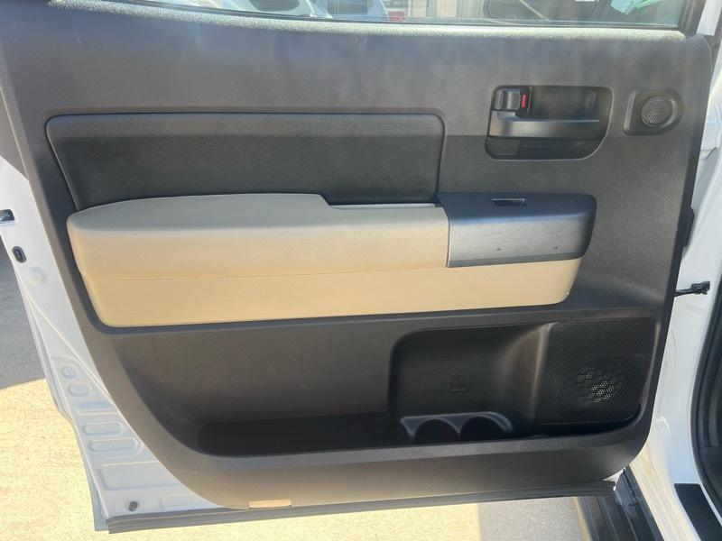 Toyota Tundra 2WD CrewMax 145.7" 5.7L SR5 (Natl) 2010