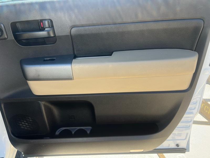 Toyota Tundra 2WD CrewMax 145.7" 5.7L SR5 (Natl) 2010