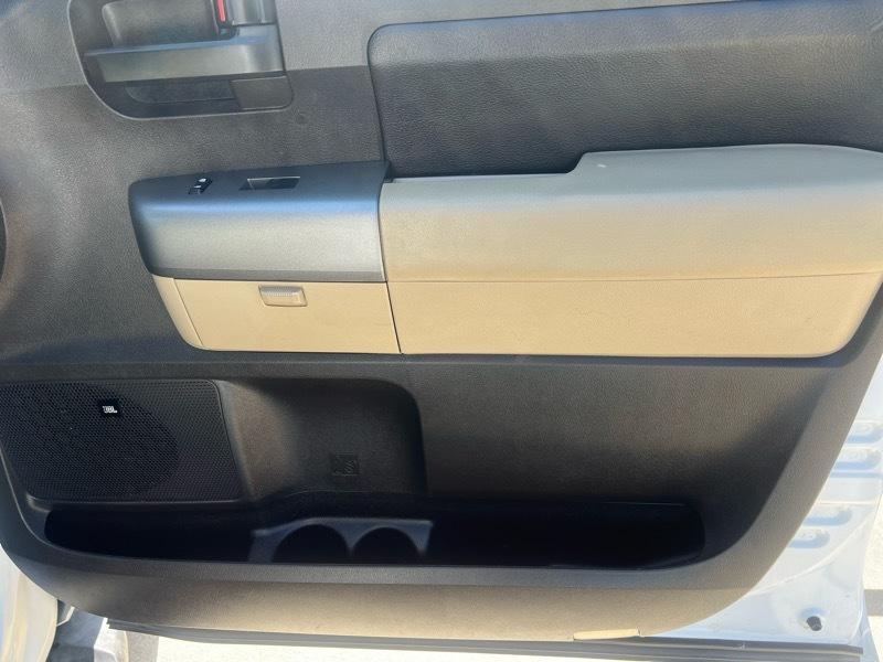 Toyota Tundra 2WD CrewMax 145.7" 5.7L SR5 (Natl) 2010