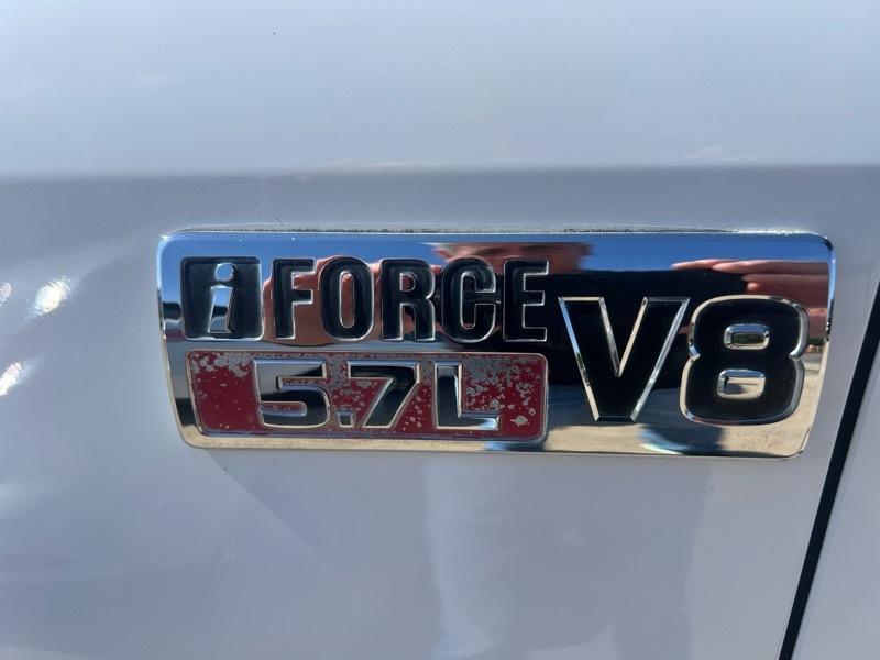 Toyota Tundra 2WD CrewMax 145.7" 5.7L SR5 (Natl) 2010