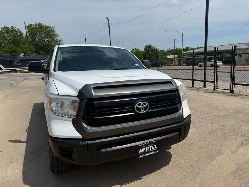 Toyota Tundra SR5 4.6L V8 Double Cab 2WD 2016
