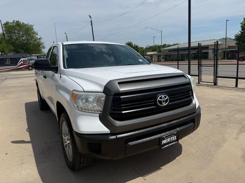 Toyota Tundra SR5 4.6L V8 Double Cab 2WD 2016