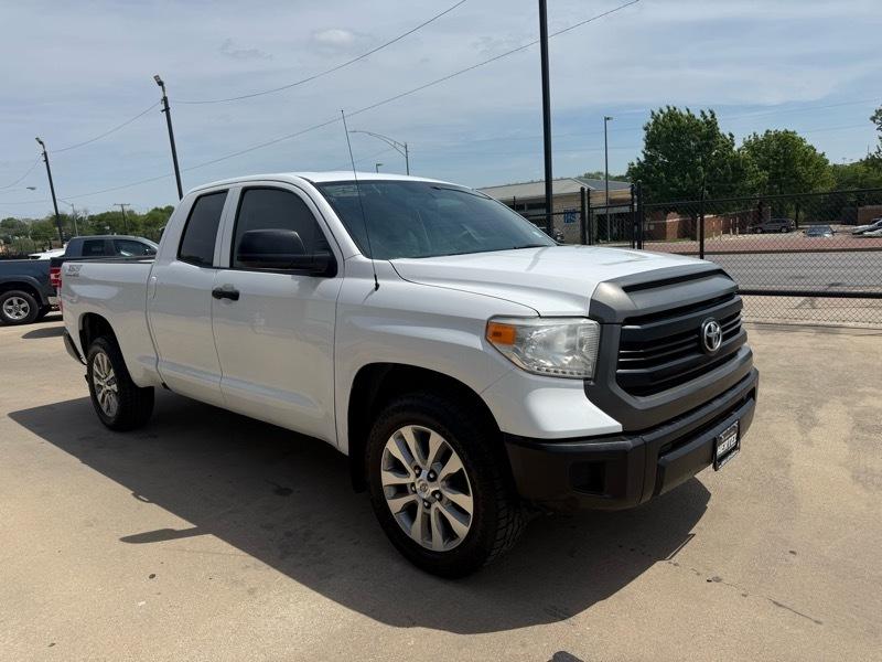 Toyota Tundra SR5 4.6L V8 Double Cab 2WD 2016
