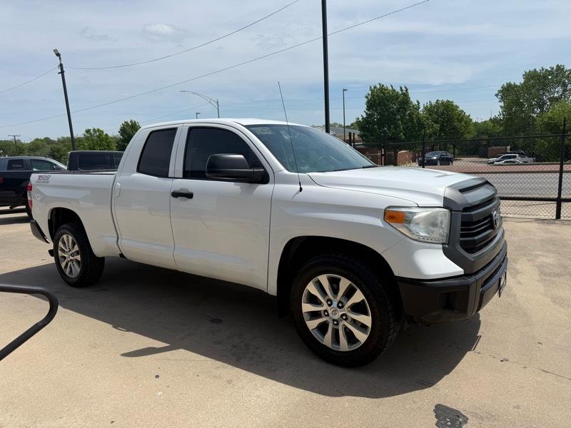 Toyota Tundra SR5 4.6L V8 Double Cab 2WD 2016