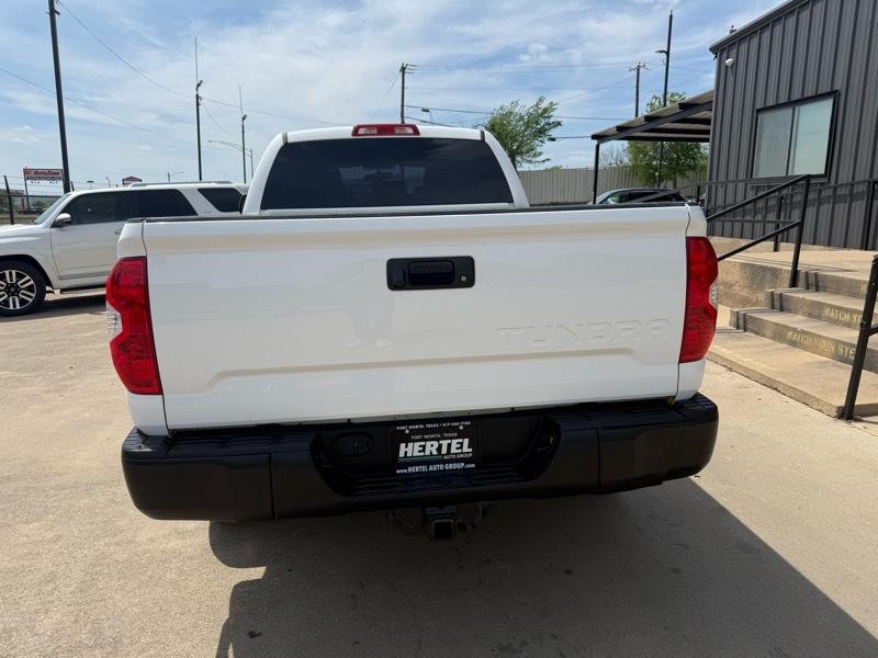 Toyota Tundra SR5 4.6L V8 Double Cab 2WD 2016