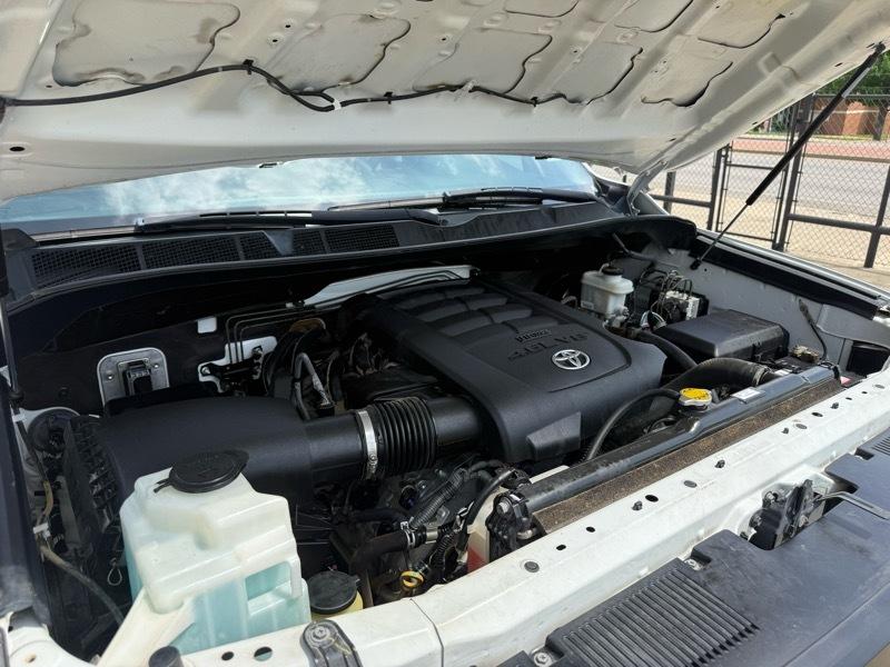 Toyota Tundra SR5 4.6L V8 Double Cab 2WD 2016