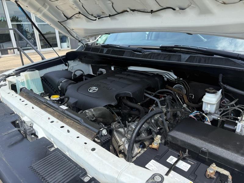 Toyota Tundra SR5 4.6L V8 Double Cab 2WD 2016