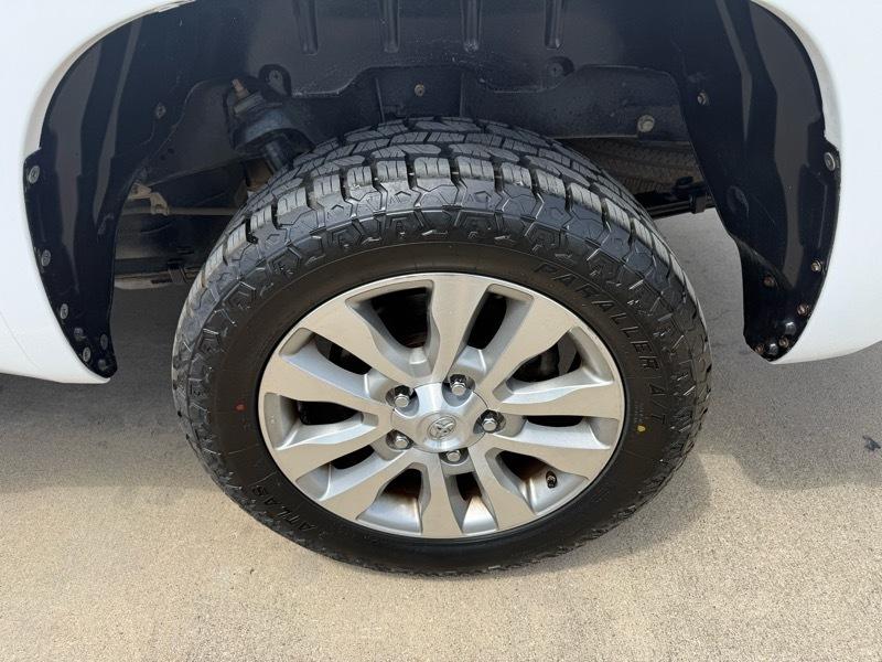 Toyota Tundra SR5 4.6L V8 Double Cab 2WD 2016