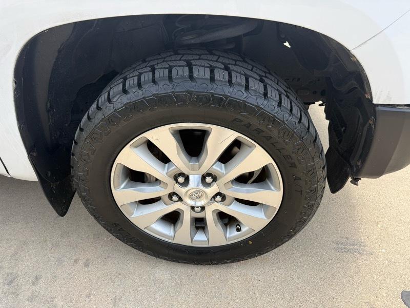 Toyota Tundra SR5 4.6L V8 Double Cab 2WD 2016