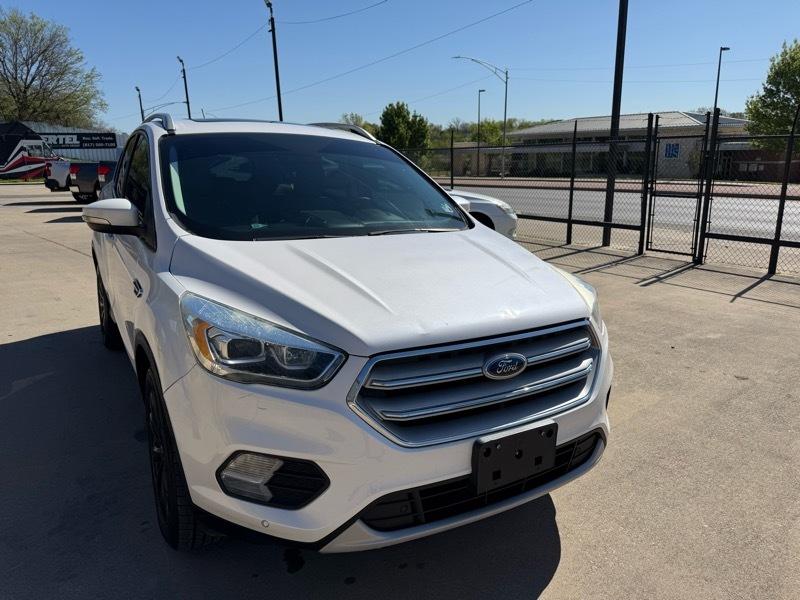 Ford Escape Titanium 4WD 2018