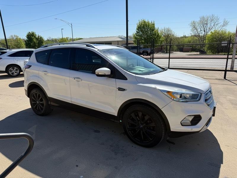 Ford Escape Titanium 4WD 2018