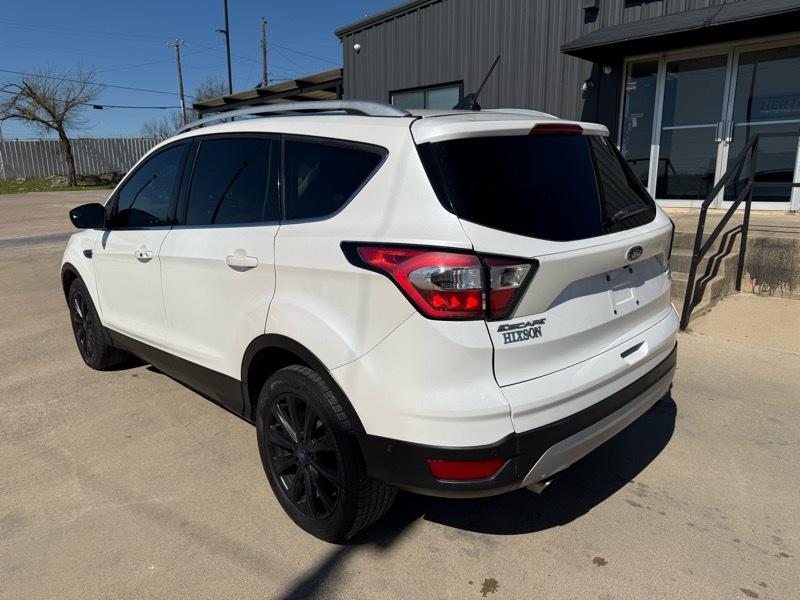 Ford Escape Titanium 4WD 2018