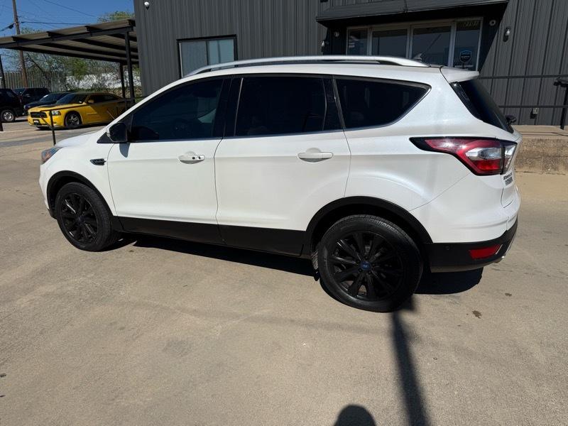 Ford Escape Titanium 4WD 2018