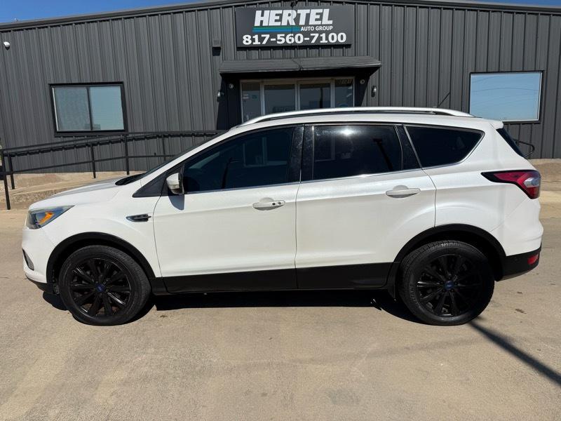 Ford Escape Titanium 4WD 2018