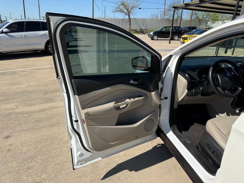 Ford Escape Titanium 4WD 2018