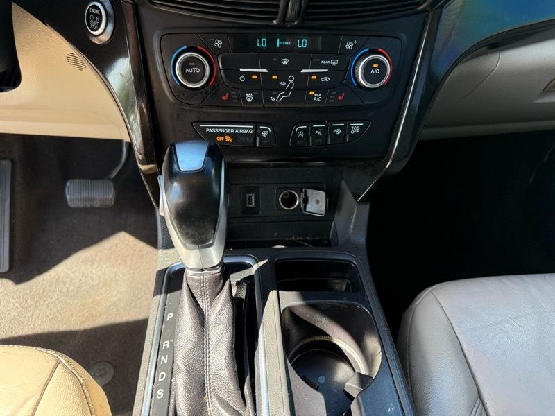 Ford Escape Titanium 4WD 2018