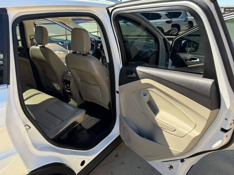 Ford Escape Titanium 4WD 2018