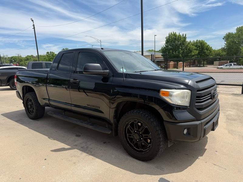 Toyota Tundra SR5 4.6L V8 Double Cab 2WD 2016