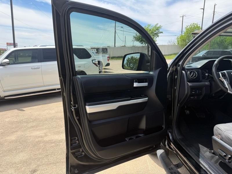 Toyota Tundra SR5 4.6L V8 Double Cab 2WD 2016