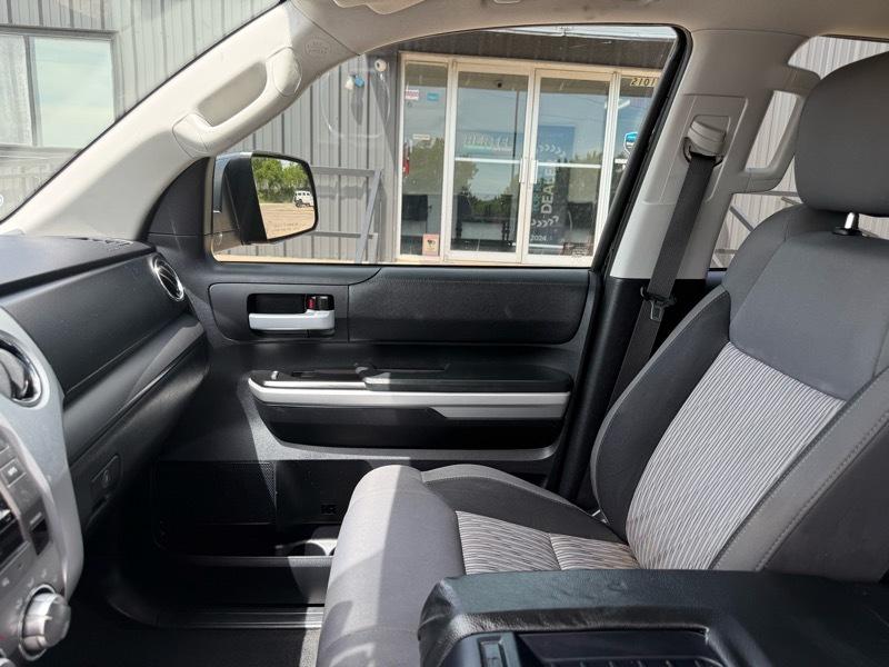 Toyota Tundra SR5 4.6L V8 Double Cab 2WD 2016