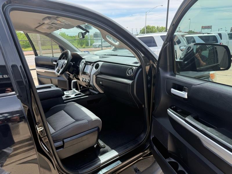 Toyota Tundra SR5 4.6L V8 Double Cab 2WD 2016