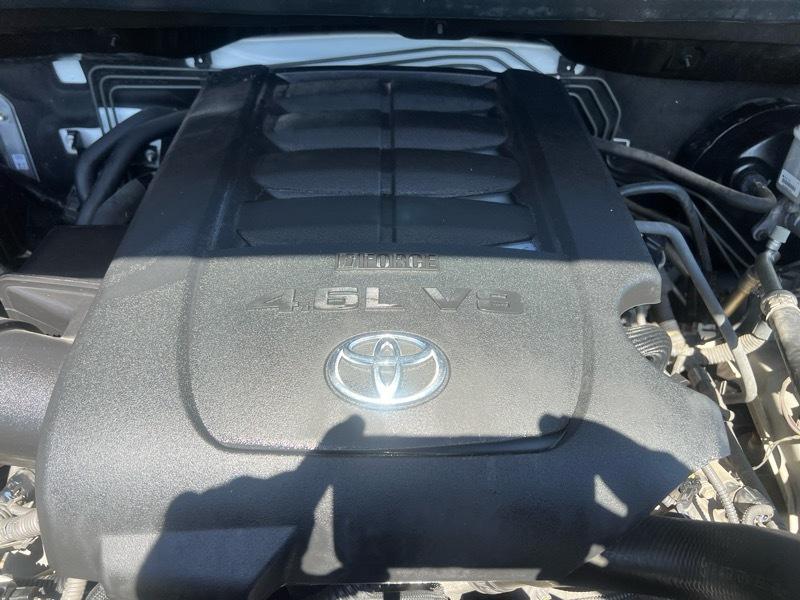 Toyota Tundra SR5 4.6L V8 CrewMax 2WD 2014
