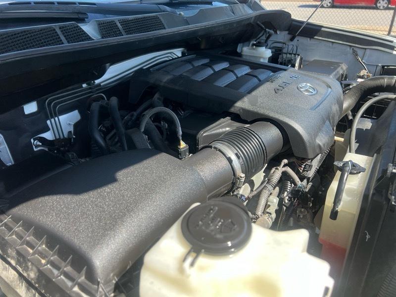 Toyota Tundra SR5 4.6L V8 CrewMax 2WD 2014