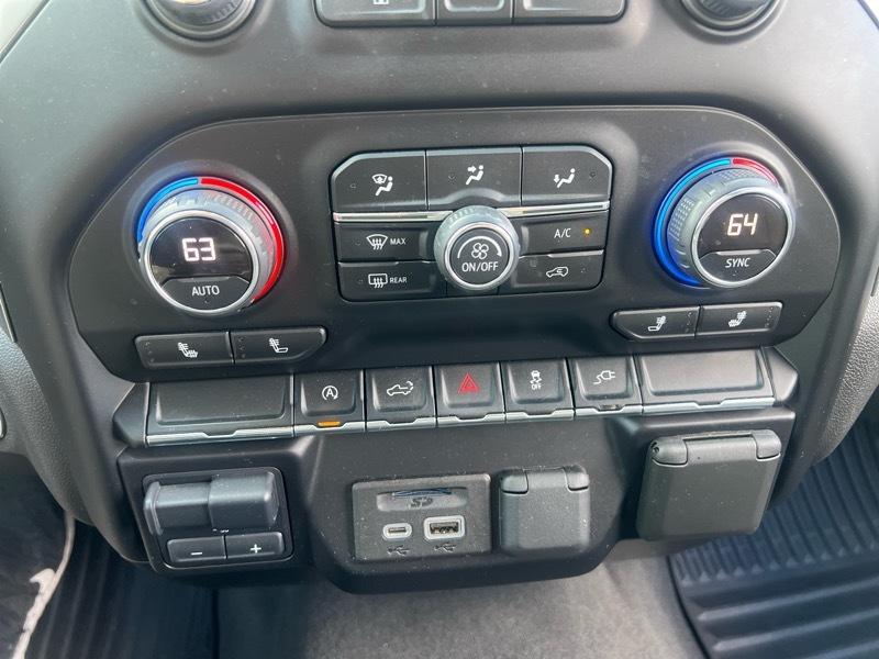 Chevrolet Silverado 1500 1LT Crew Cab 2WD 2021