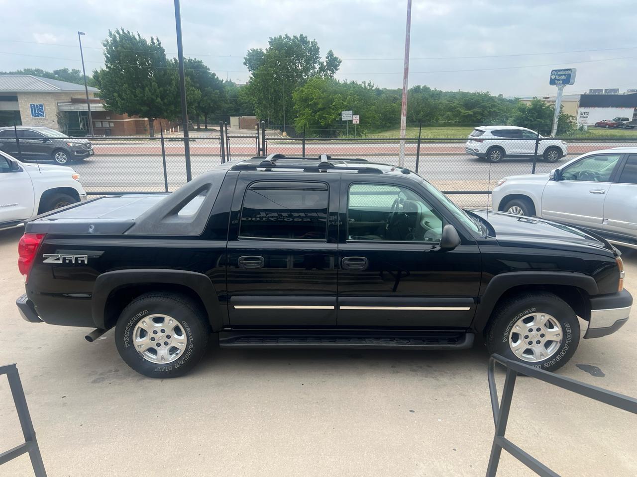 Chevrolet Avalanche 1500 2WD 2004