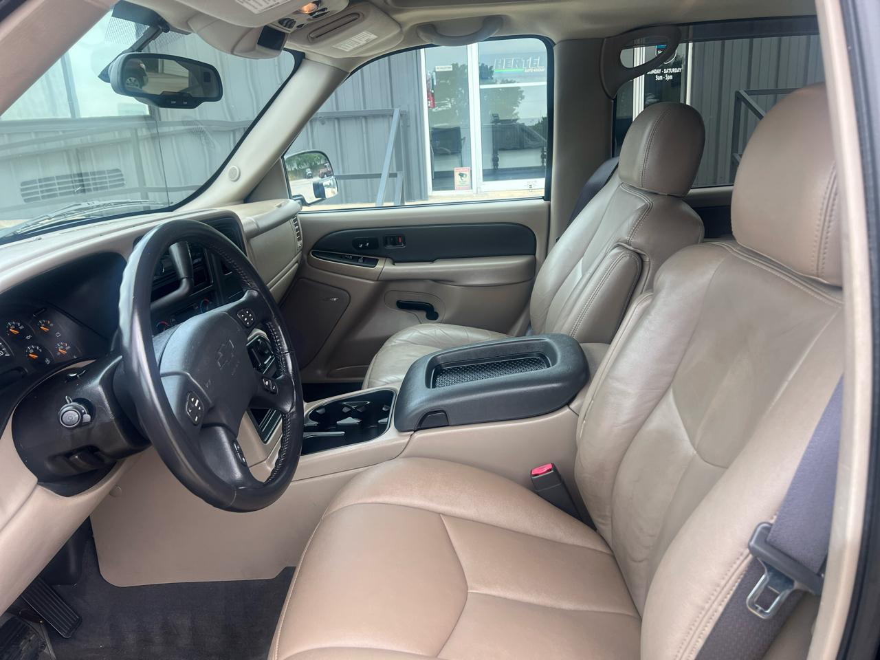 Chevrolet Avalanche 1500 2WD 2004