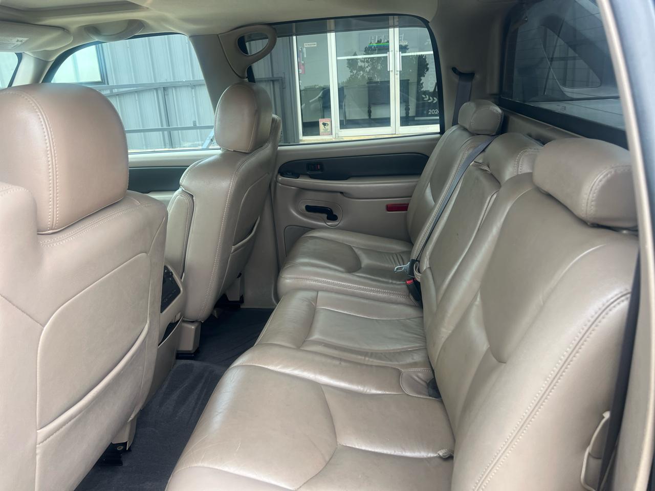 Chevrolet Avalanche 1500 2WD 2004