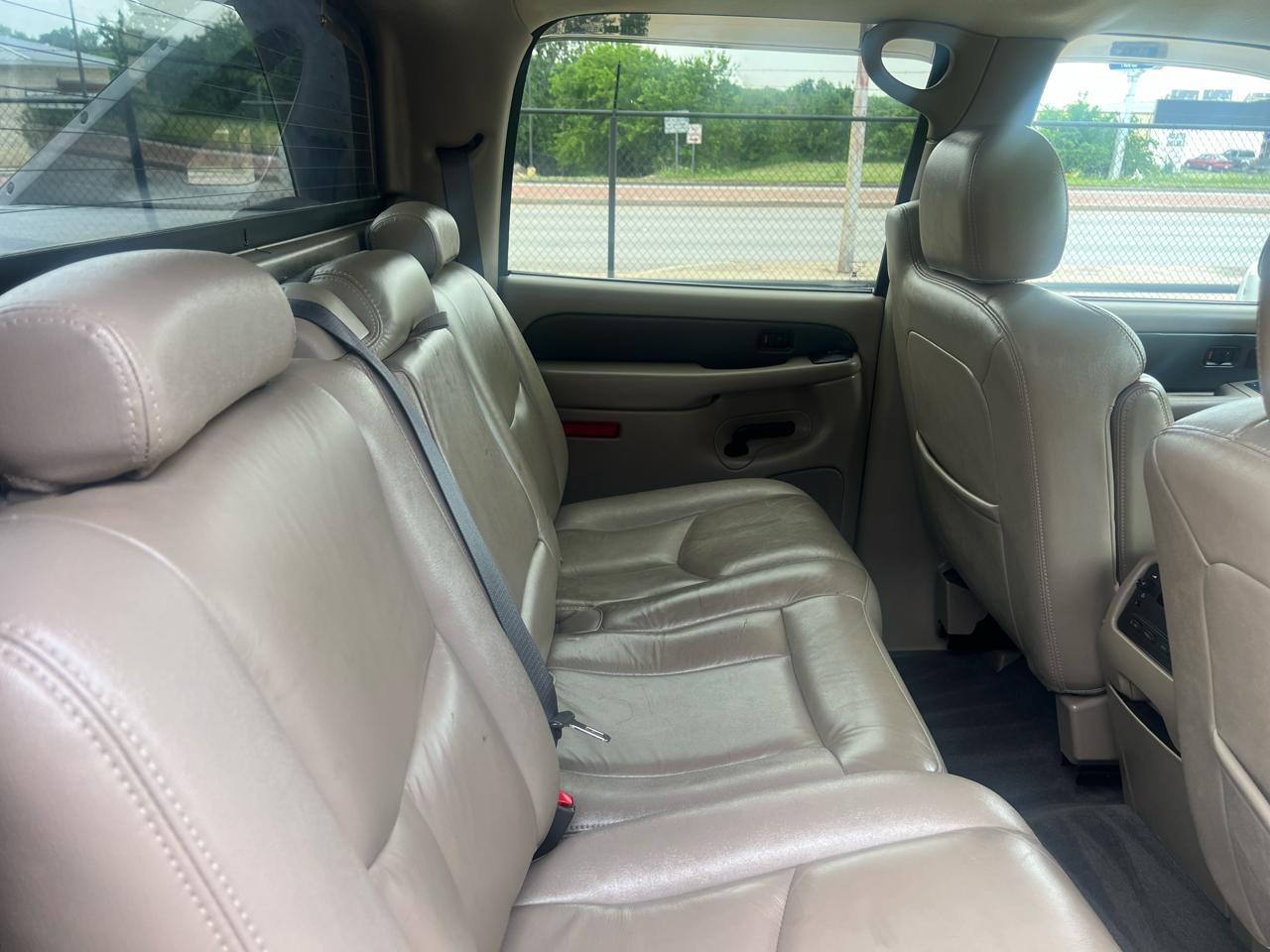 Chevrolet Avalanche 1500 2WD 2004