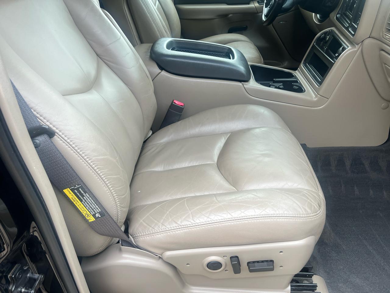 Chevrolet Avalanche 1500 2WD 2004