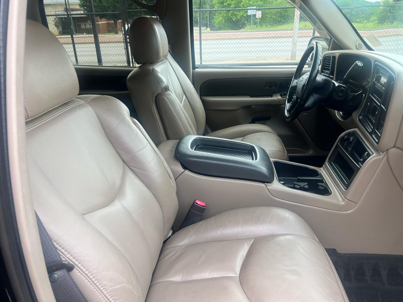 Chevrolet Avalanche 1500 2WD 2004