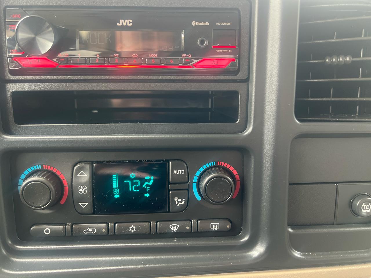 Chevrolet Avalanche 1500 2WD 2004