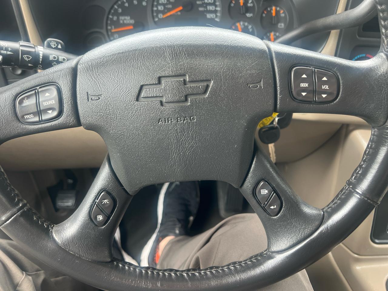 Chevrolet Avalanche 1500 2WD 2004