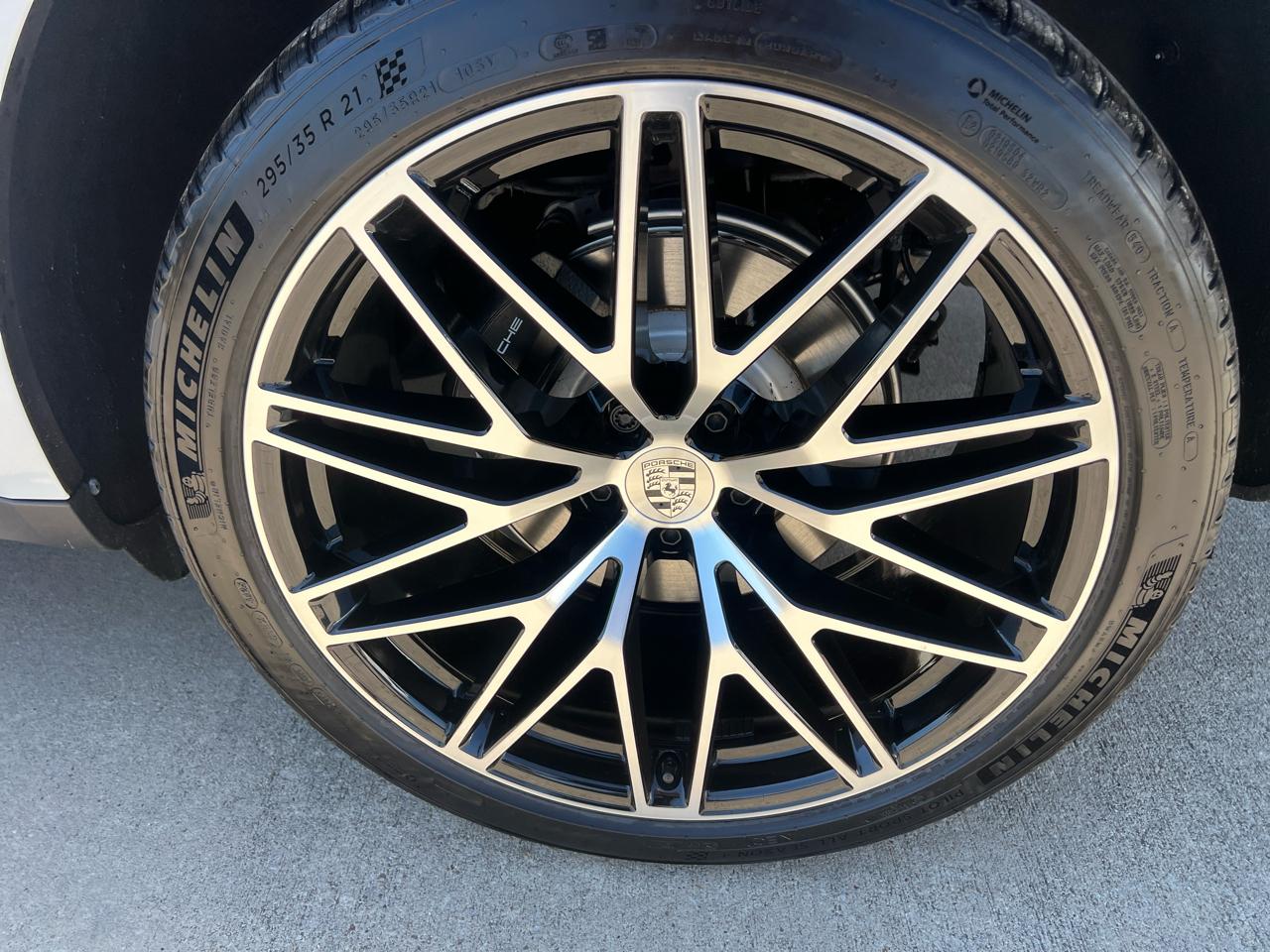Porsche Macan Base 2026