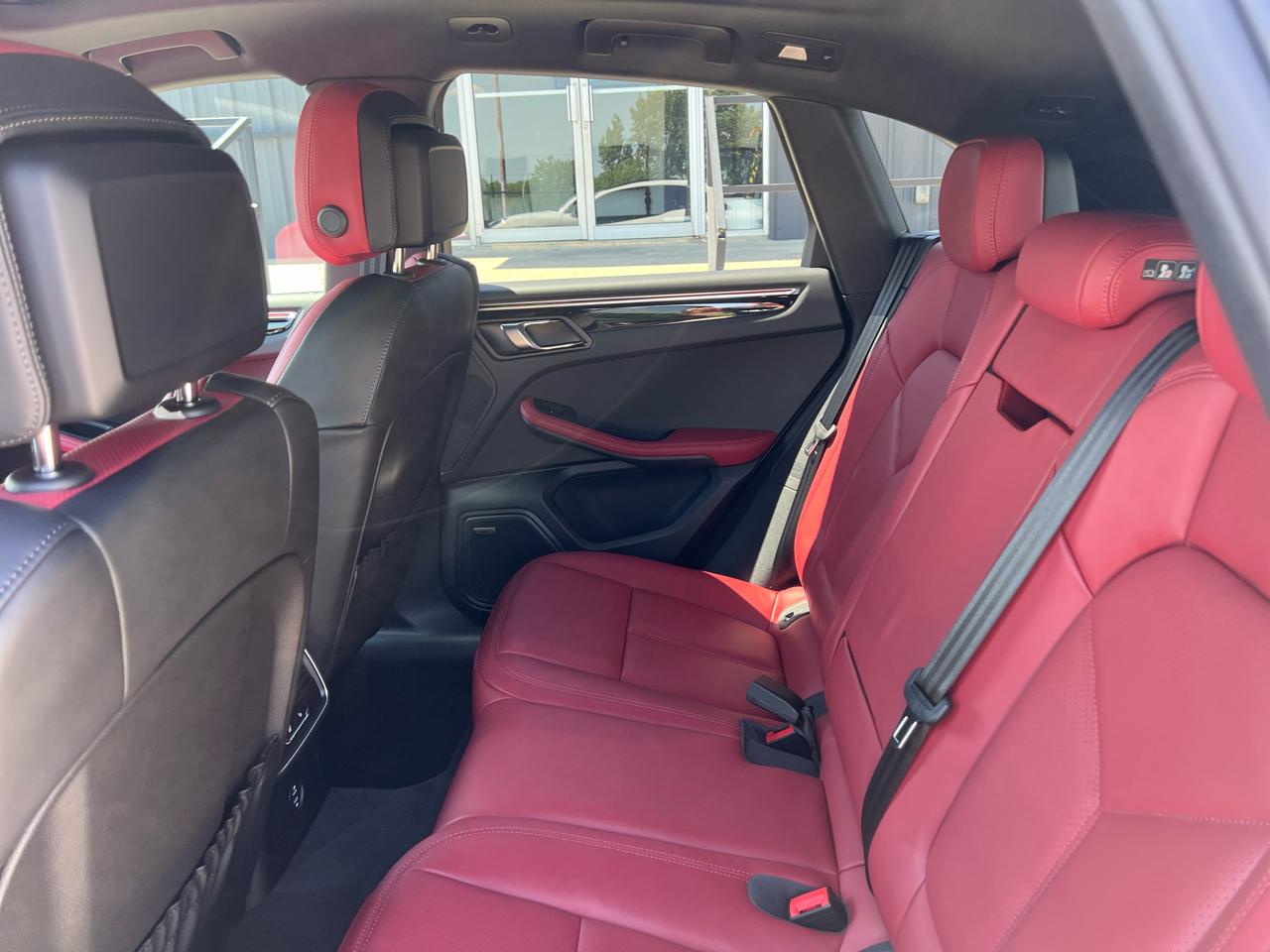 Porsche Macan Base 2026