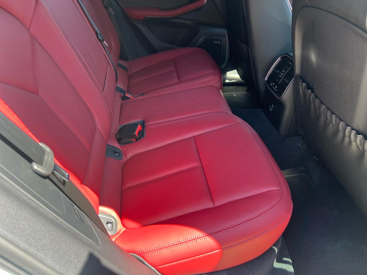 Porsche Macan Base 2026