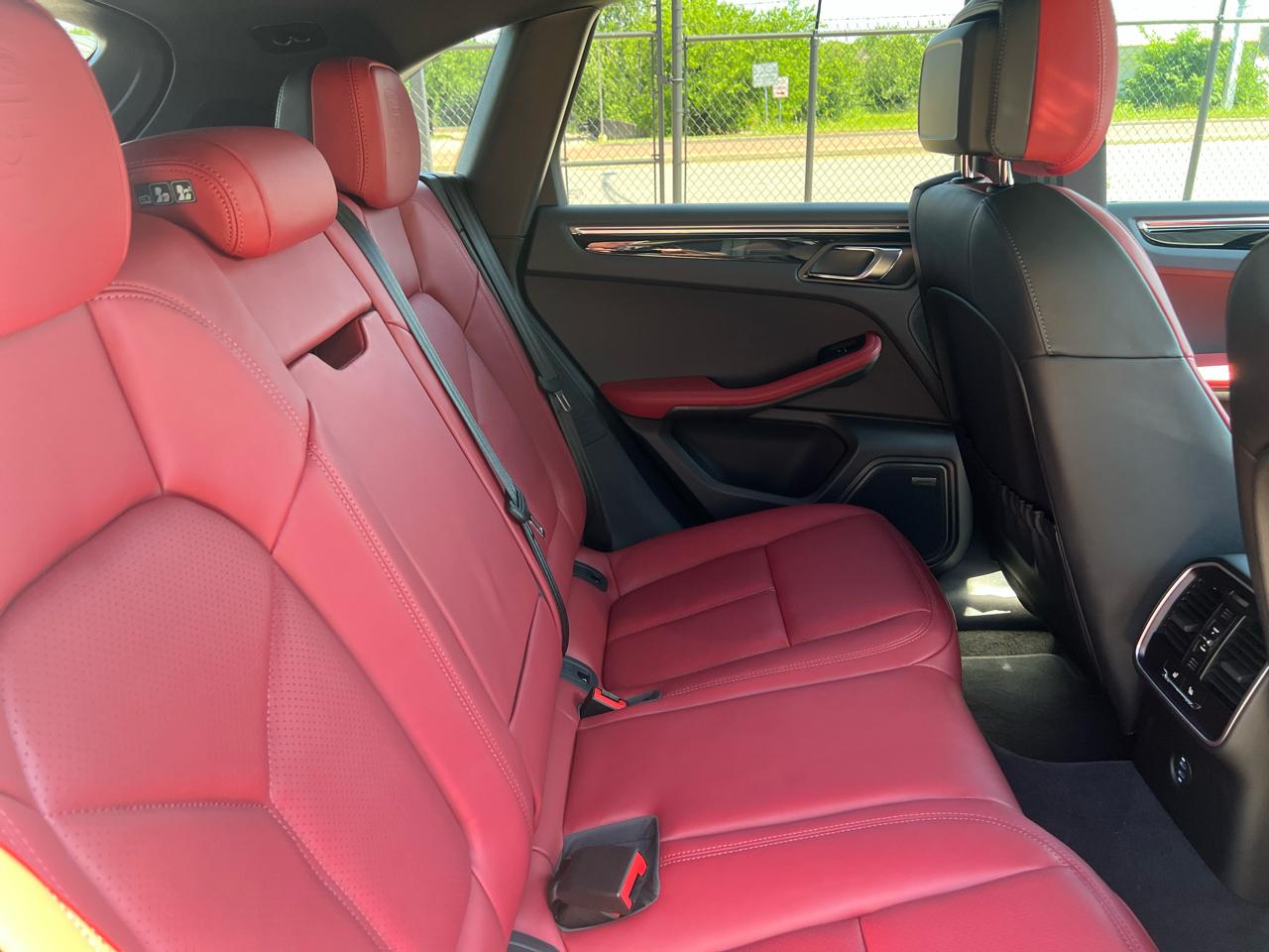 Porsche Macan Base 2026