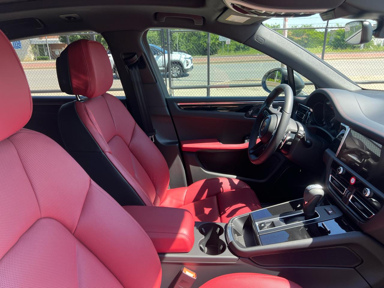 Porsche Macan Base 2026