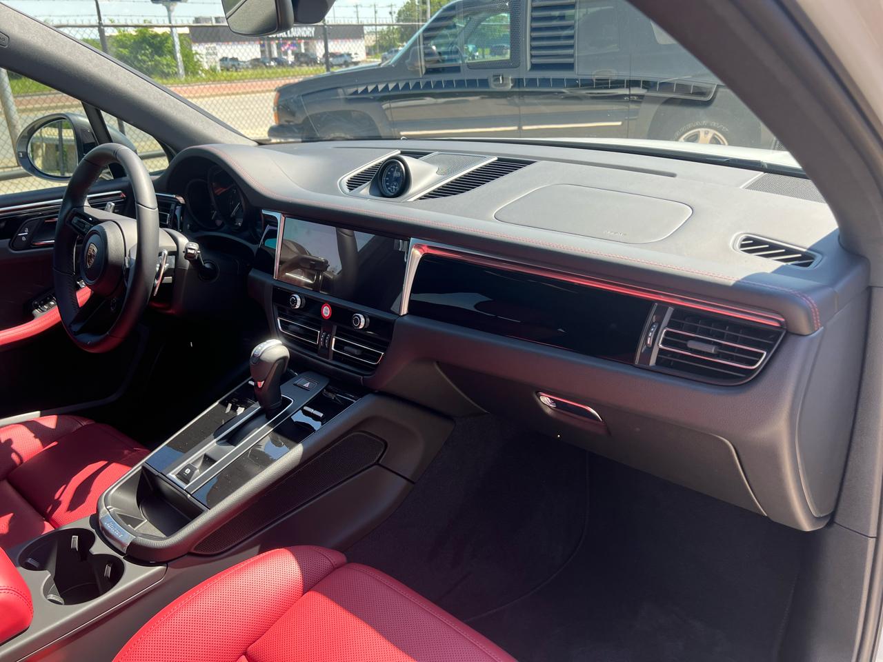 Porsche Macan Base 2026