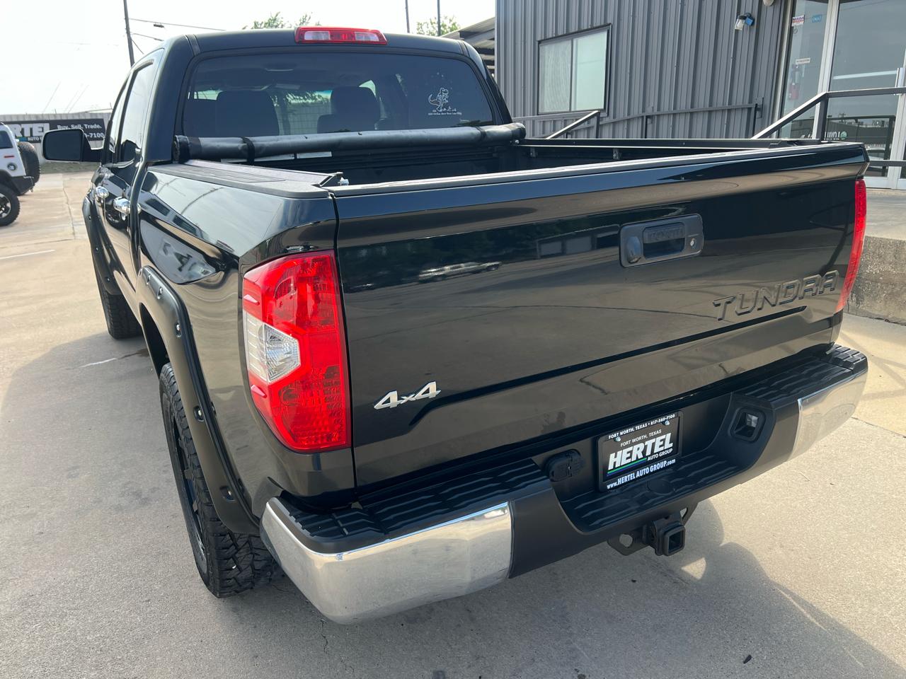 Toyota Tundra Limited 5.7L FFV CrewMax 4WD 2014